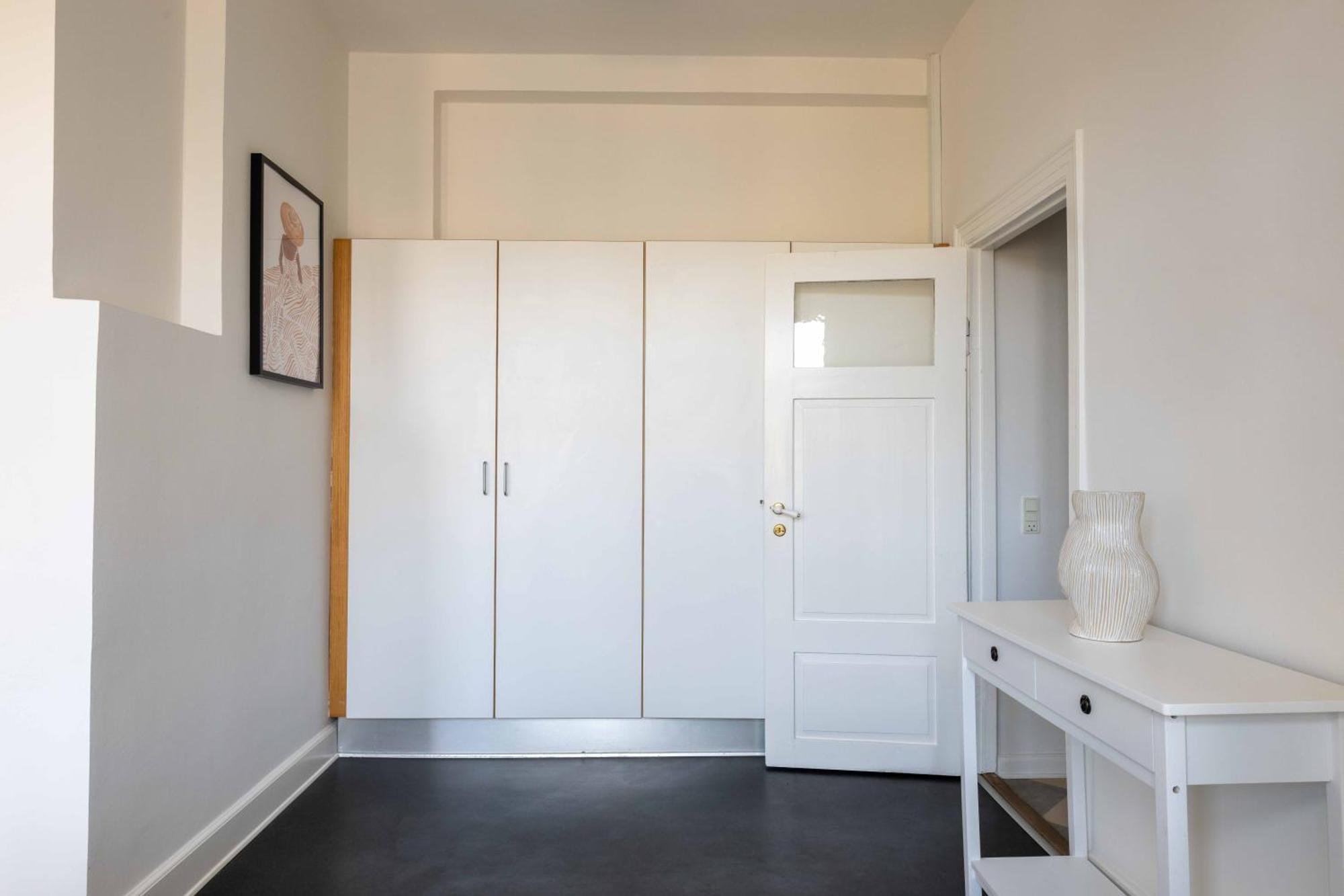 3 Bedroom In Lovely Area