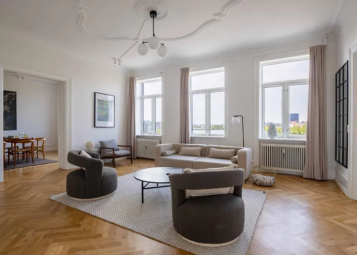 3 Bedroom Flat In Lovely Area