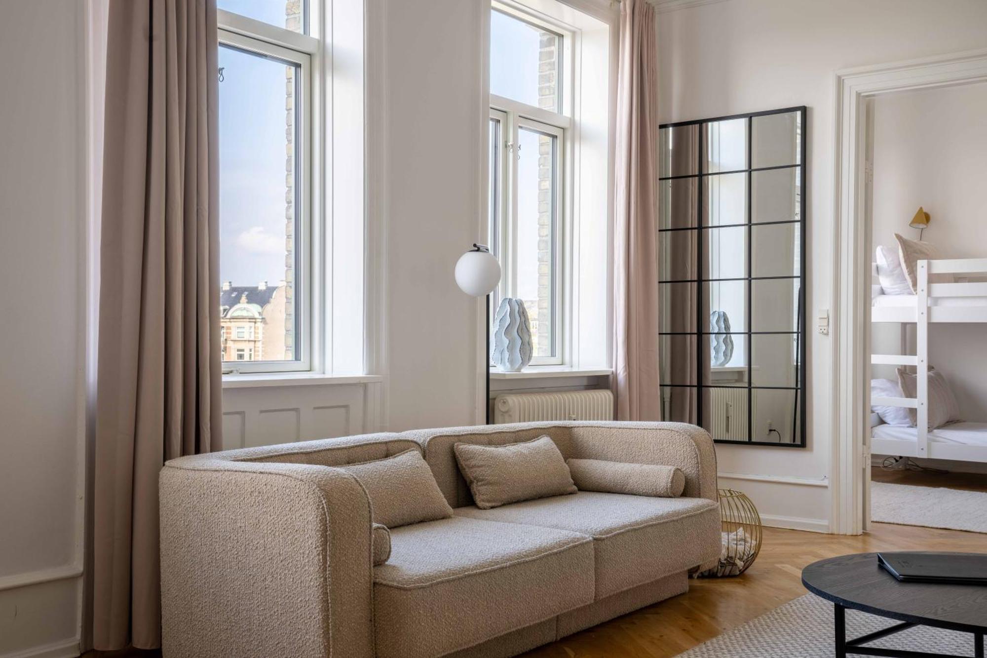 Apartment 3 Bedroom Flat In Lovely Area